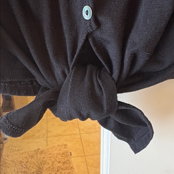 1X Black Button-Down Blouse elastic neck short sleeves top shirt - Picture 5 of 5